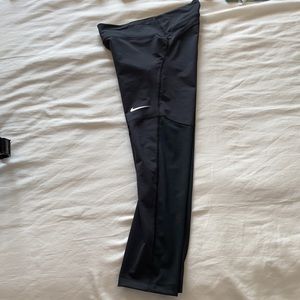 Nike dri- fit black Capri new